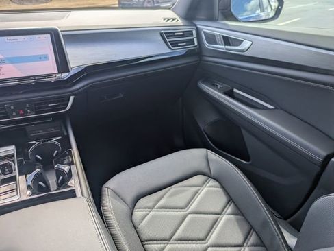 Used 2026 Volkswagen Atlas Cross Sport SE image 18