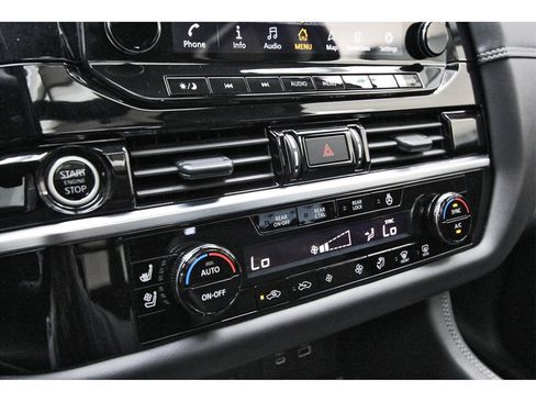 Certified 2024 Nissan Pathfinder Platinum image 22