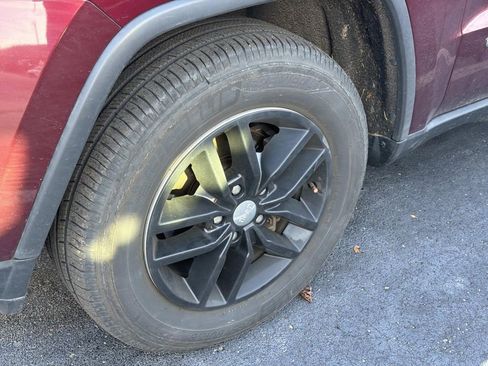 Used 2018 Jeep Grand Cherokee Limited image 7