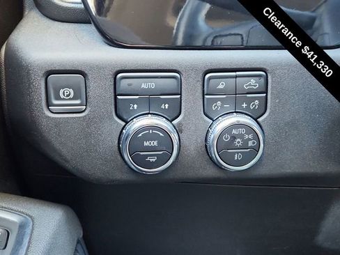 Used 2025 GMC Sierra 1500 SLT image 35