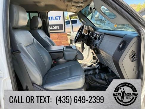Used 2016 Ford F550 4x4 Crew Cab Super Duty w/ Power Equipment Group image 24