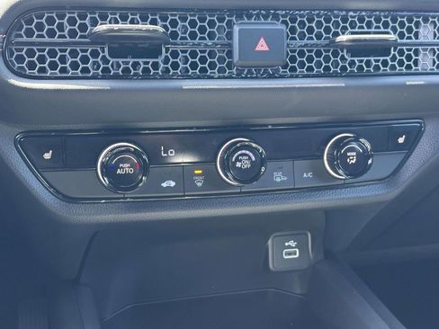 Certified 2025 Honda HR-V Sport image 25