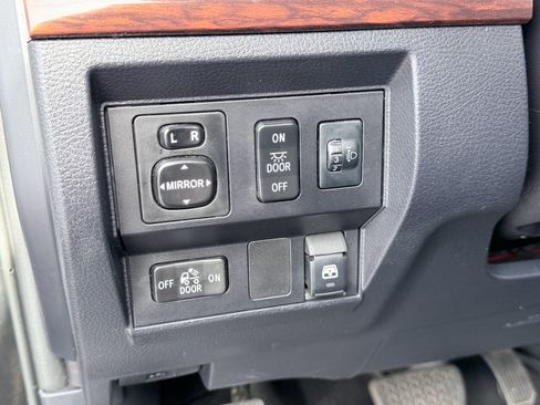 Used 2017 Toyota Tundra Limited AWD/4WD image 13
