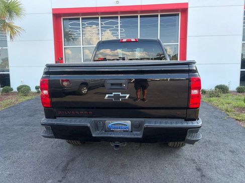 Used 2017 Chevrolet Silverado 1500 Custom w/ Custom Convenience Package AWD/4WD image 5