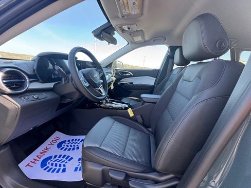 New 2026 Chevrolet Trax LT FWD image 10