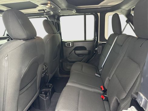 Used 2022 Jeep Wrangler Unlimited Sport AWD/4WD image 40