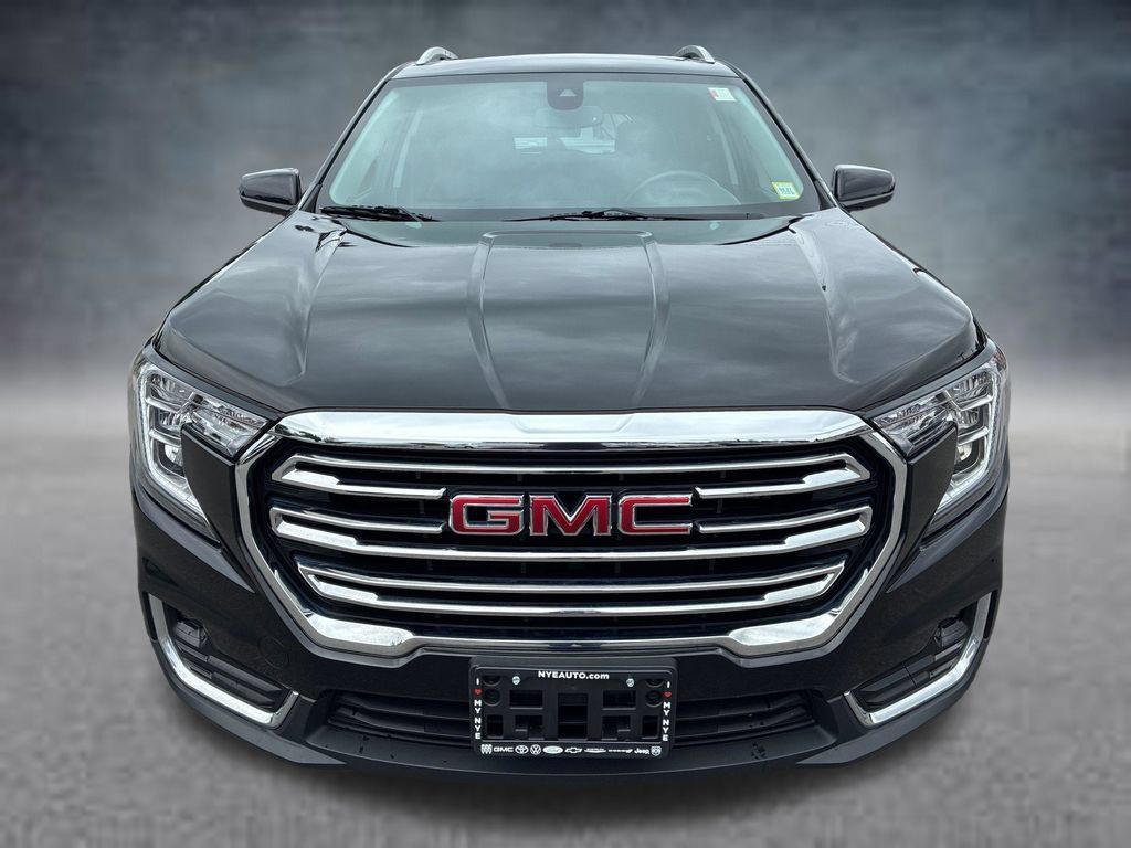 Used 2024 GMC Terrain SLT AWD/4WD image 9