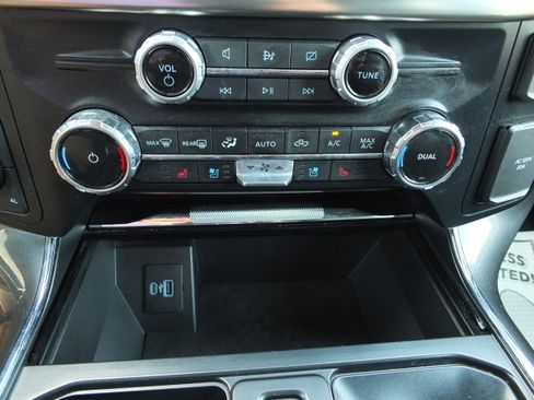 Used 2023 Ford F150 Lariat AWD/4WD image 30