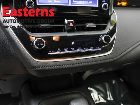 Used 2022 Toyota Corolla SE FWD image 19