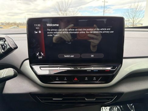 Used 2023 Volkswagen ID.4 Pro S Plus image 17