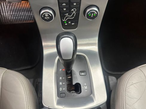 Used 2007 Volvo C70 T5 image 16