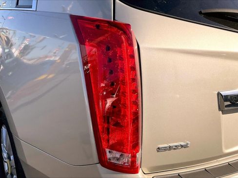 Used 2014 Cadillac SRX Luxury w/ Driver Awareness Package image 30