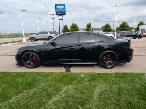 Used 2017 Dodge Charger R/T Scat Pack w/ Driver Confidence Group RWD image 11