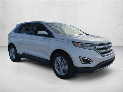 Used 2018 Ford Edge SEL w/ Equipment Group 201A FWD image 3