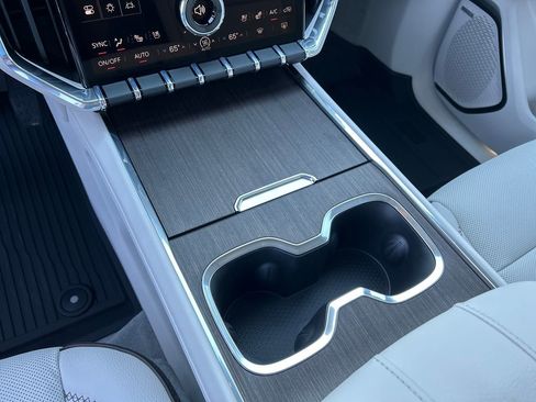 New 2026 GMC Acadia Denali w/ Super Cruise Package image 23