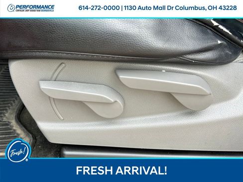 Used 2017 Chevrolet Silverado 1500 Custom w/ Custom Convenience Package AWD/4WD image 19