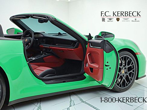 Used 2025 Porsche 911 Carrera GTS RWD image 13