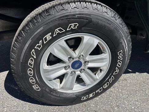 Used 2015 Ford F150 XL w/ Equipment Group 101A Mid AWD/4WD image 17