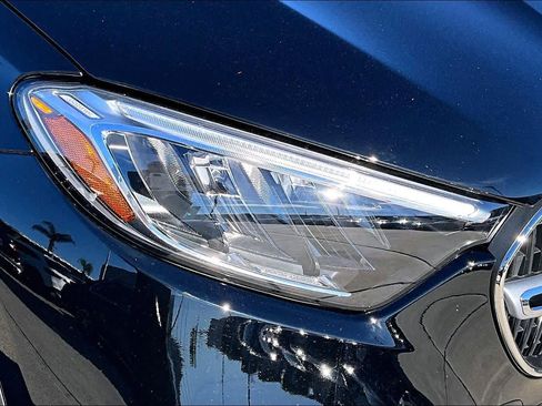 Used 2025 Mercedes-Benz GLC 300 GLC 300 image 28