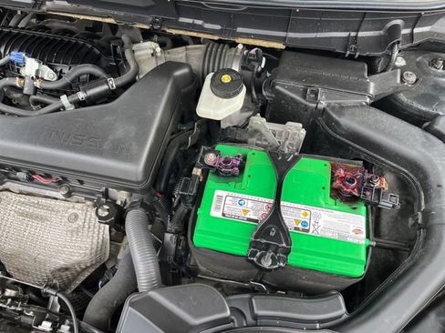 Used 2019 Nissan Rogue SL image 25