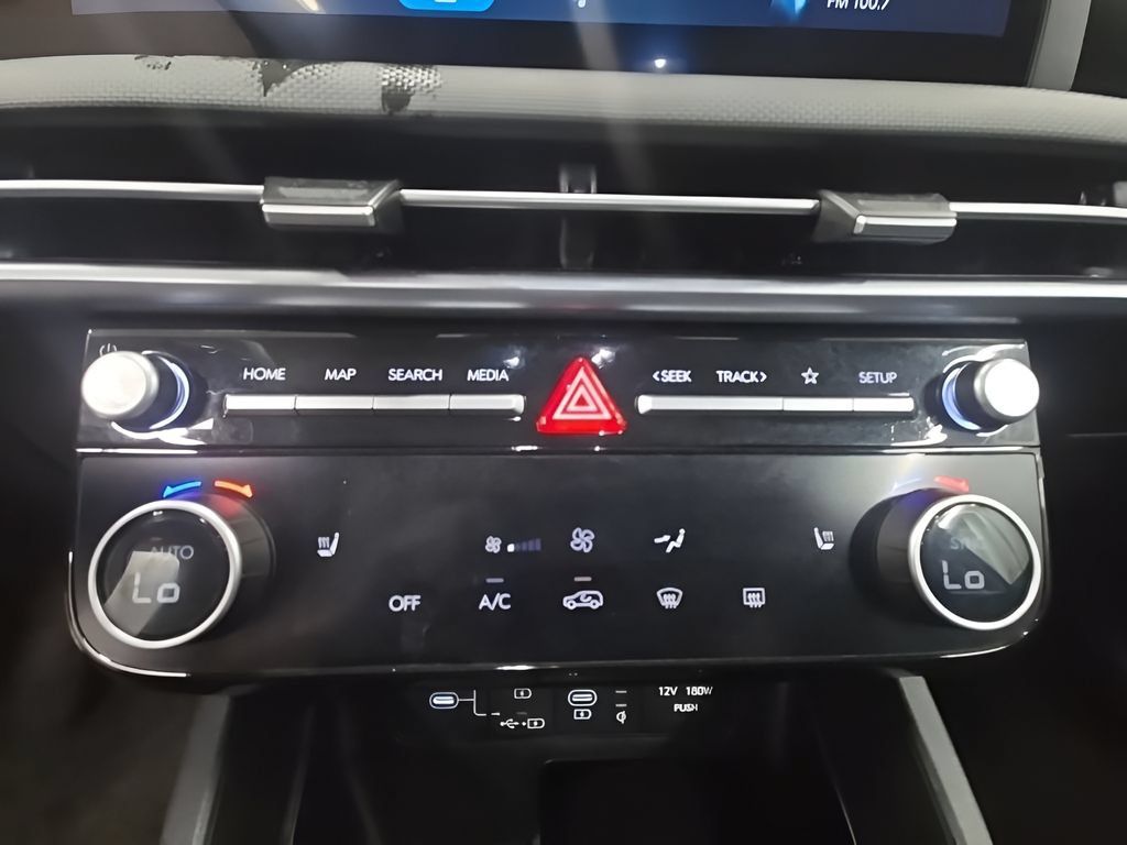 Certified 2025 Hyundai Tucson SEL AWD/4WD image 33