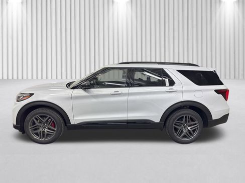 New 2026 Ford Explorer ST-Line AWD/4WD image 8