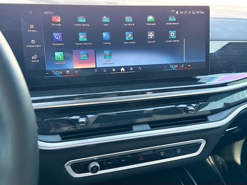 Used 2025 BMW X7 xDrive40i w/ M Sport Package AWD/4WD image 29