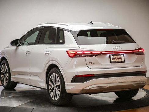 Certified 2023 Audi Q4 e-tron Premium Plus w/ Premium Plus RWD image 2