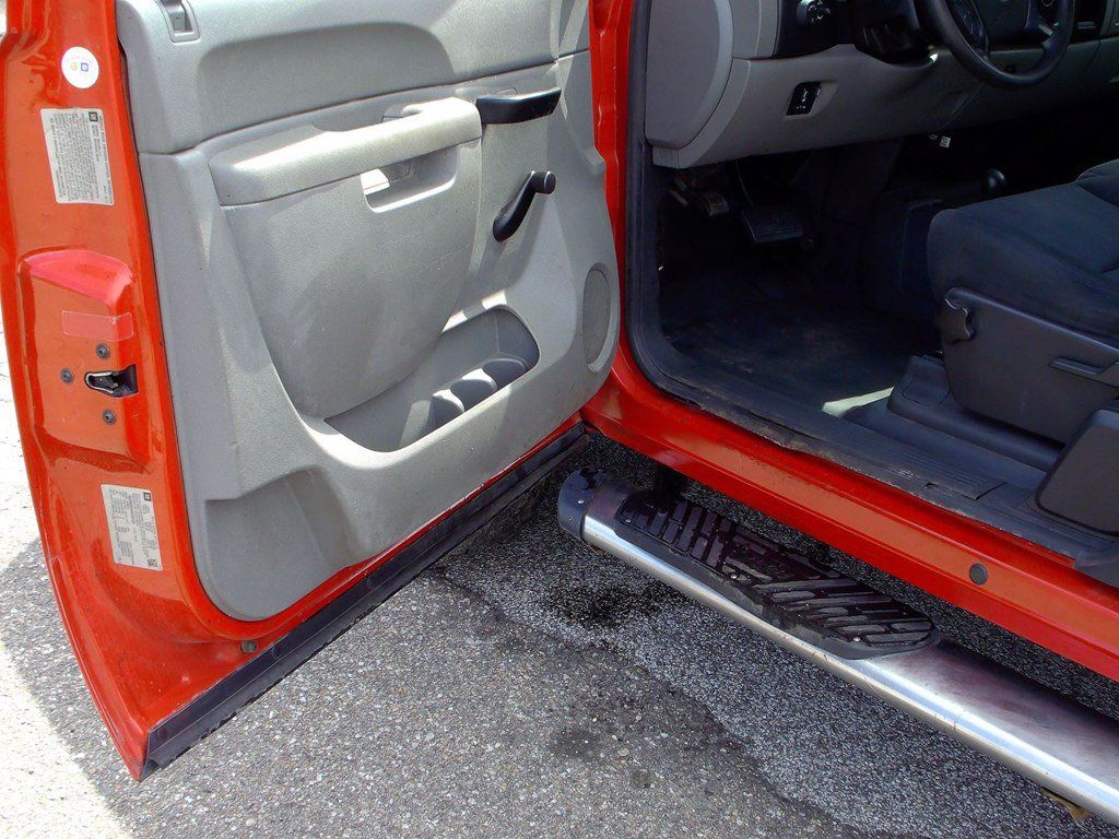 Used 2013 Chevrolet Silverado 3500 W/T w/ Snow Plow Prep Package AWD/4WD image 5