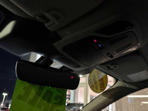 Used 2025 Subaru Outback Premium w/ Popular Package #1A image 24