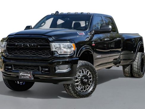 Used 2022 RAM 3500 Tradesman image 5