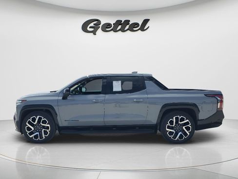 Used 2025 Chevrolet Silverado EV RST image 7