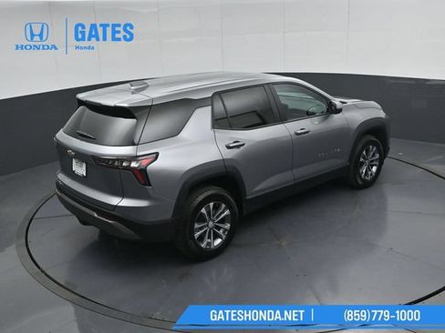Used 2025 Chevrolet Equinox LT AWD/4WD image 45