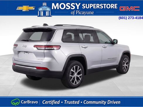 Used 2023 Jeep Grand Cherokee L Limited w/ Luxury Tech Group II image 4