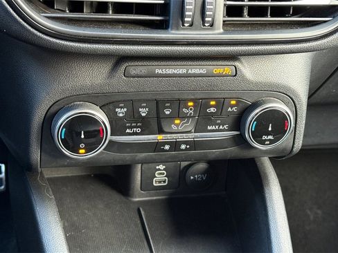 Used 2024 Ford Escape ST-Line image 25