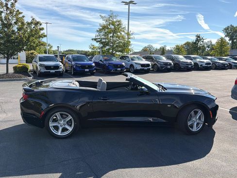 Used 2023 Chevrolet Camaro LT RWD image 9