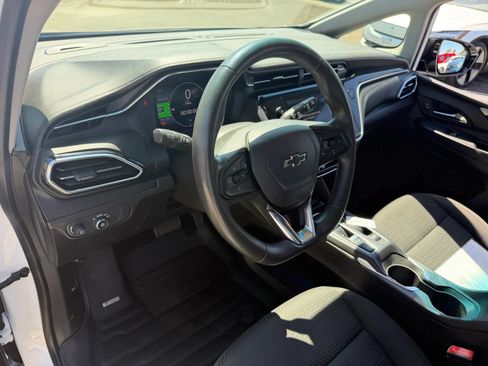 Used 2022 Chevrolet Bolt LT FWD image 10