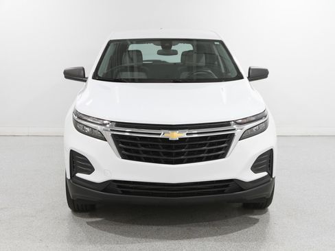 Certified 2022 Chevrolet Equinox LS image 2