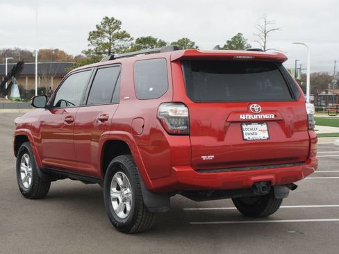 Used 2020 Toyota 4Runner SR5 image 14