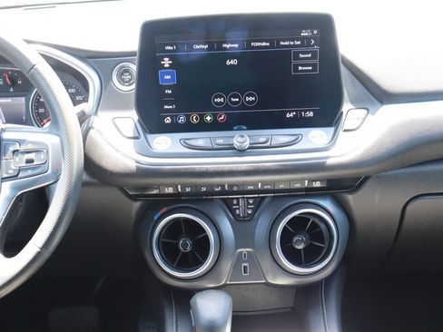 Used 2023 Chevrolet Blazer LT FWD image 15