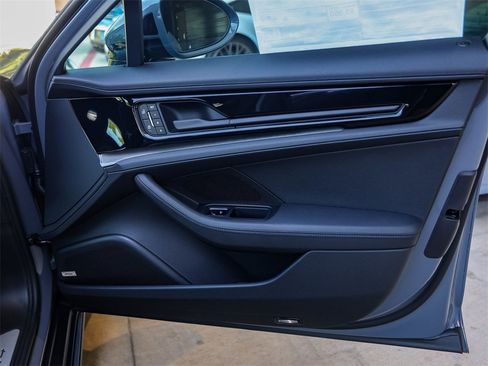 New 2025 Porsche Panamera 4 image 36