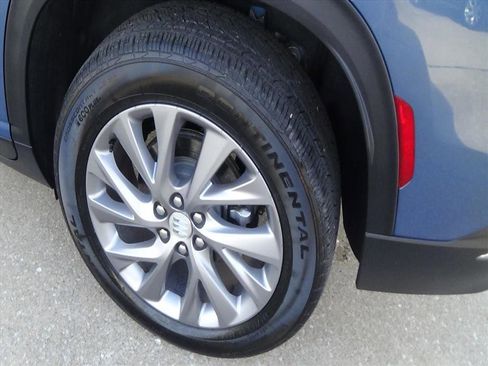 Used 2025 Buick Enclave Preferred image 9