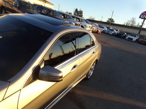Used 2014 Mercedes-Benz E 350 4MATIC Sedan image 28