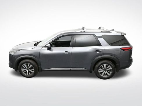 Used 2024 Nissan Pathfinder SL AWD/4WD image 17