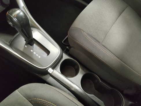 Used 2019 Chevrolet Trax LS image 26