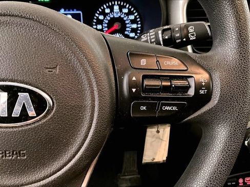 Used 2016 Kia Sorento FWD image 18