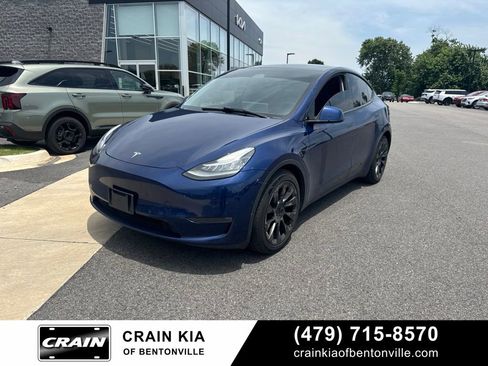 Used 2022 Tesla Model Y Long Range AWD/4WD image 6
