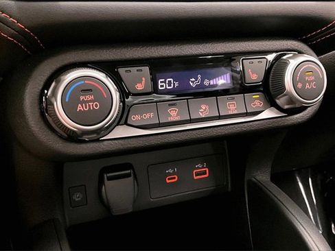 New 2025 Nissan Versa SR w/ Trunk Package image 25