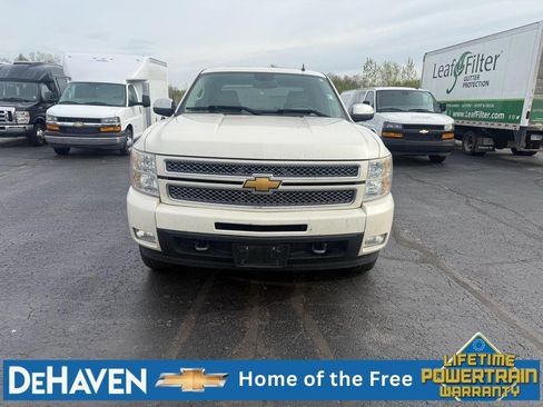 Used 2013 Chevrolet Silverado 1500 LTZ w/ LTZ White Diamond Edition AWD/4WD image 9