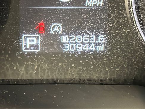 Used 2025 Subaru Outback Onyx Edition AWD/4WD image 29